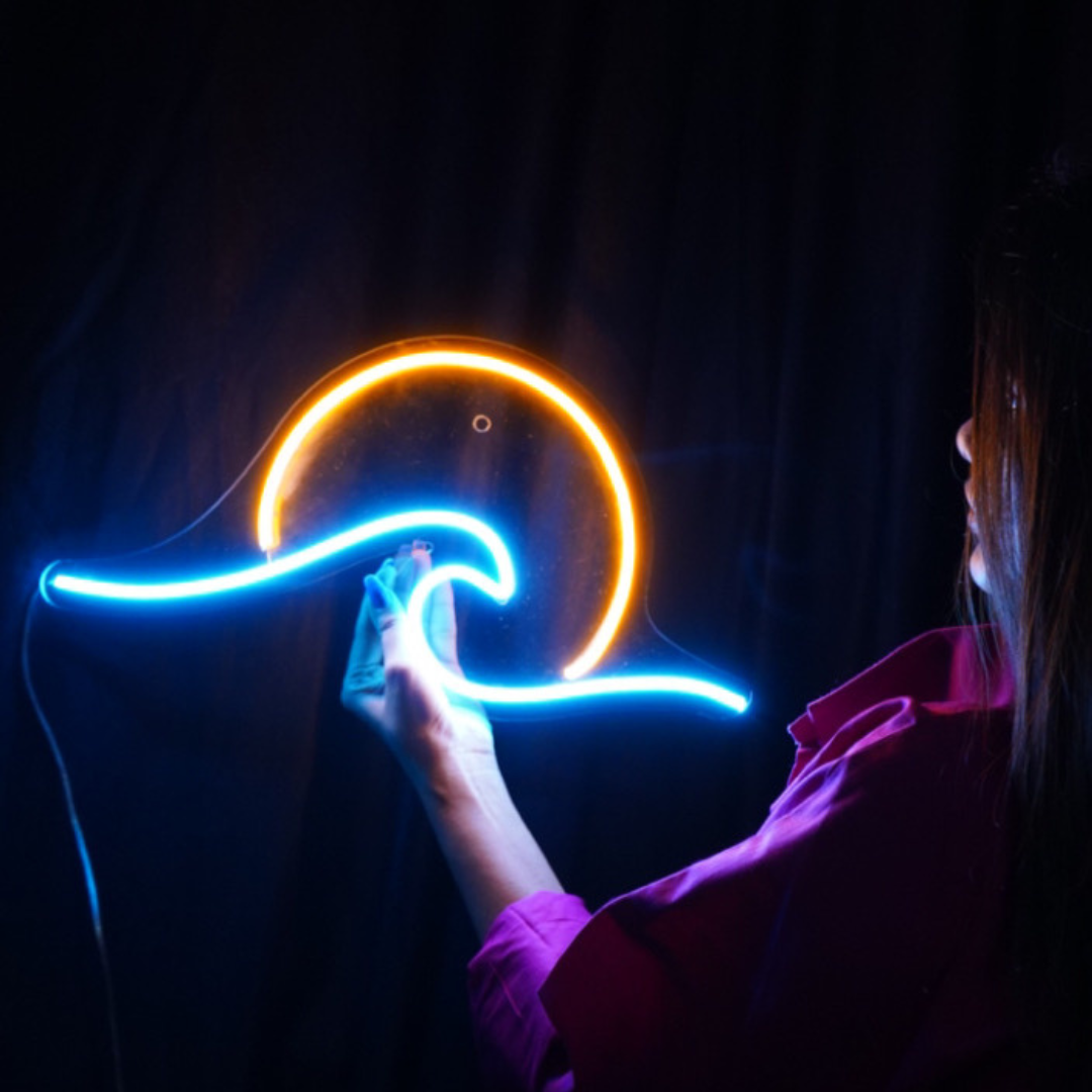 Free Wave Light Worth